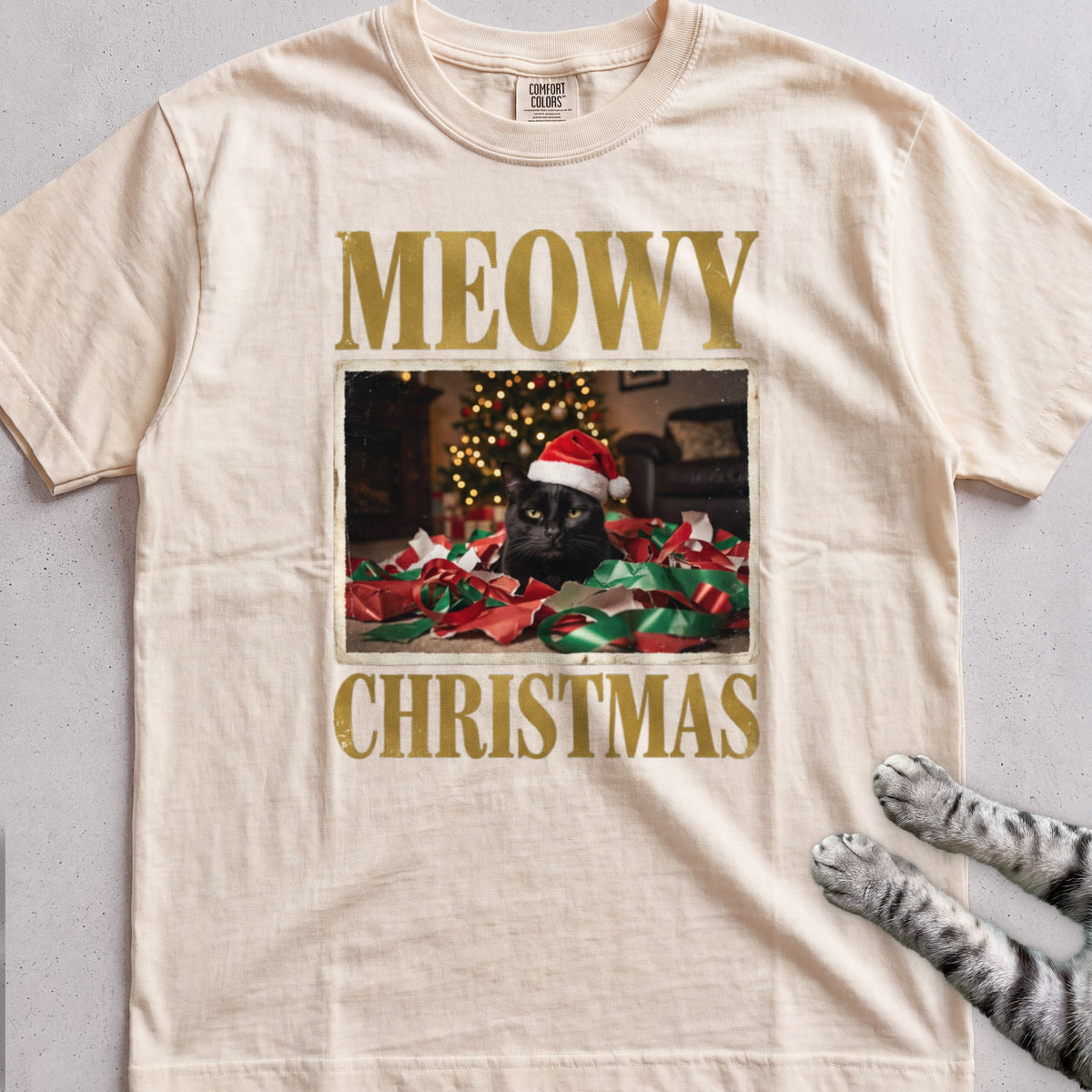 Meowy Christmas Wrapping Paper Cat T-Shirt - Ivory