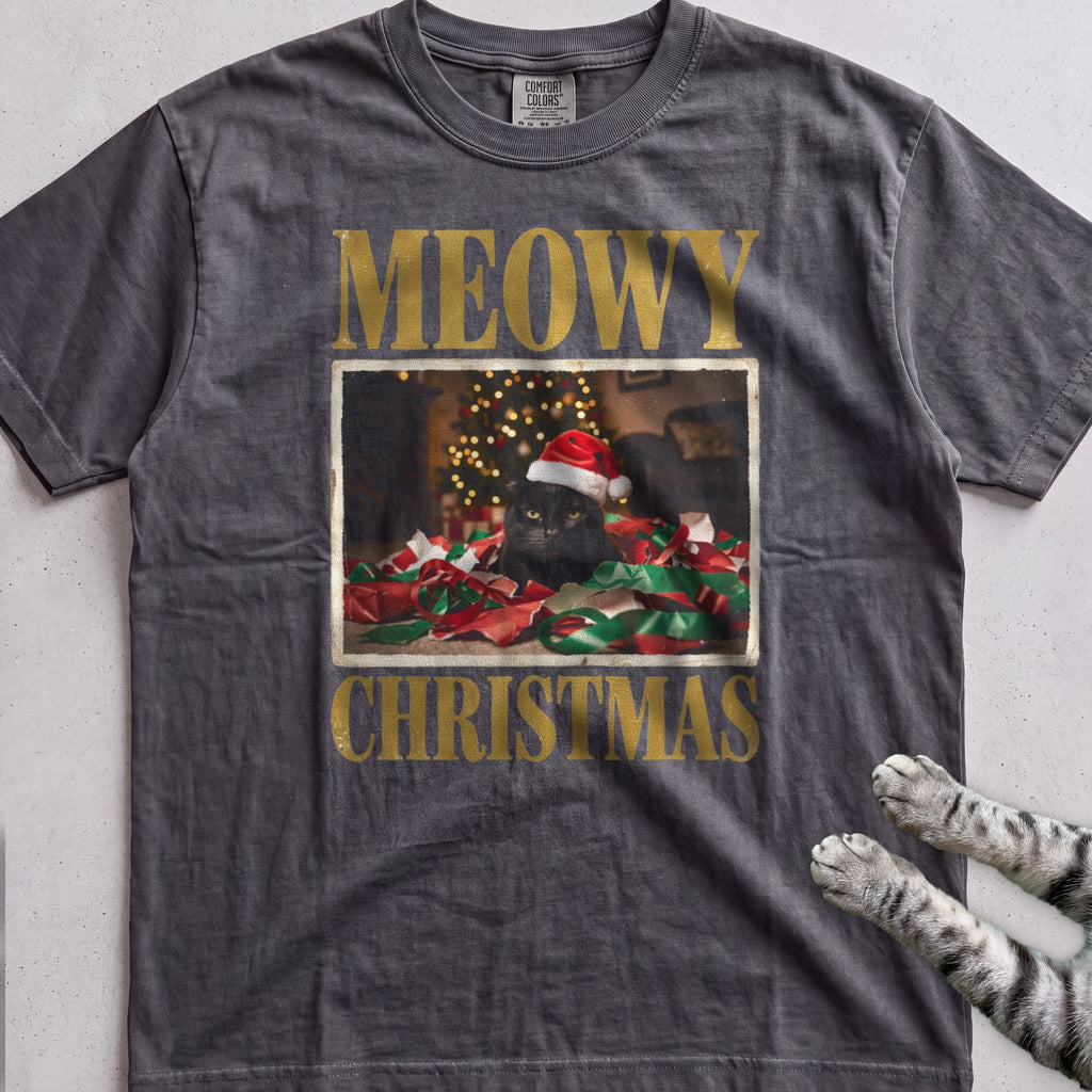 Meowy Christmas Wrapping Paper Cat T-Shirt - Pepper