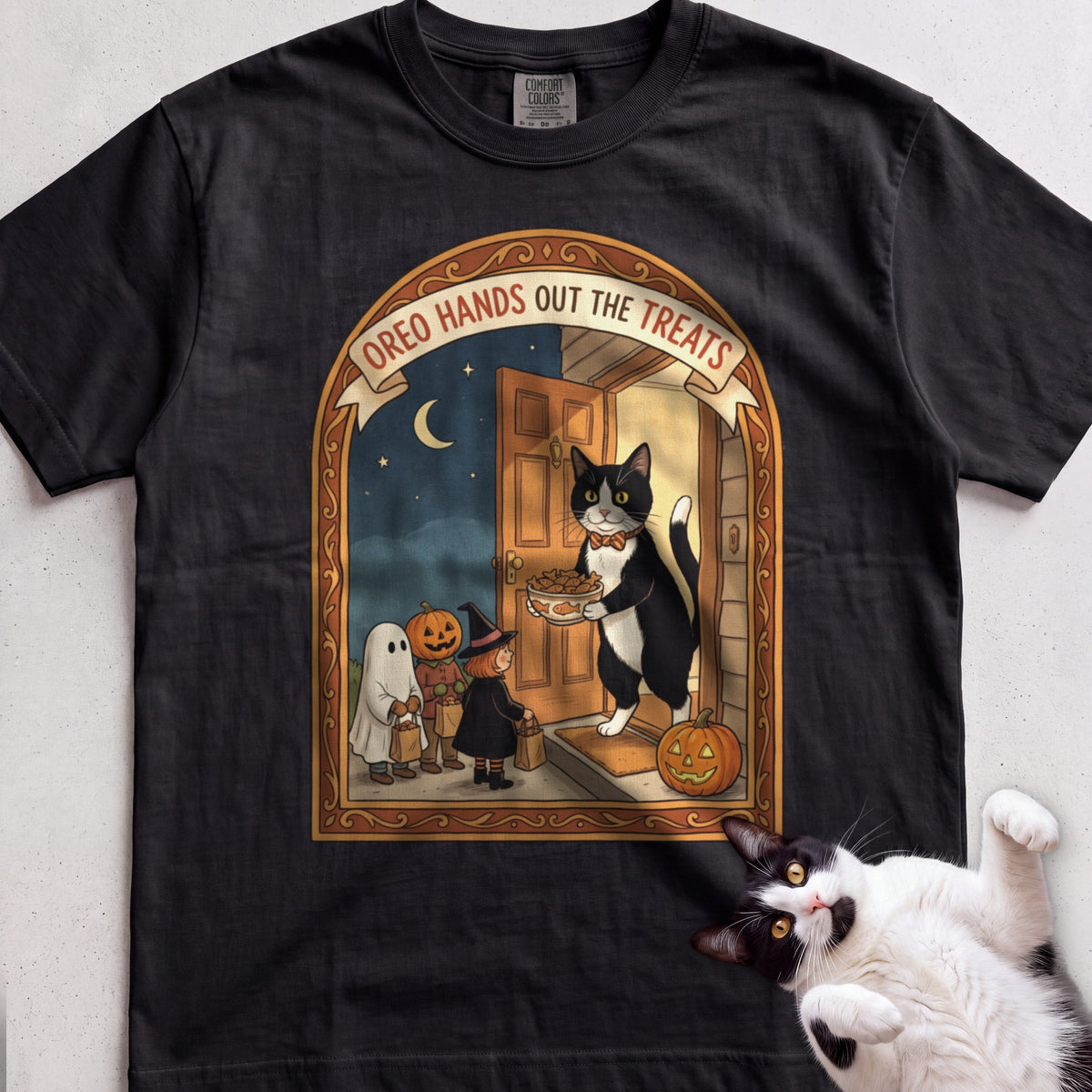 Personalized Trick or Treat Door Cat T-Shirt - Black