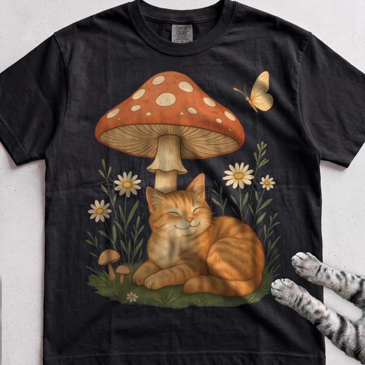 Cat Mushroom tee, Black
