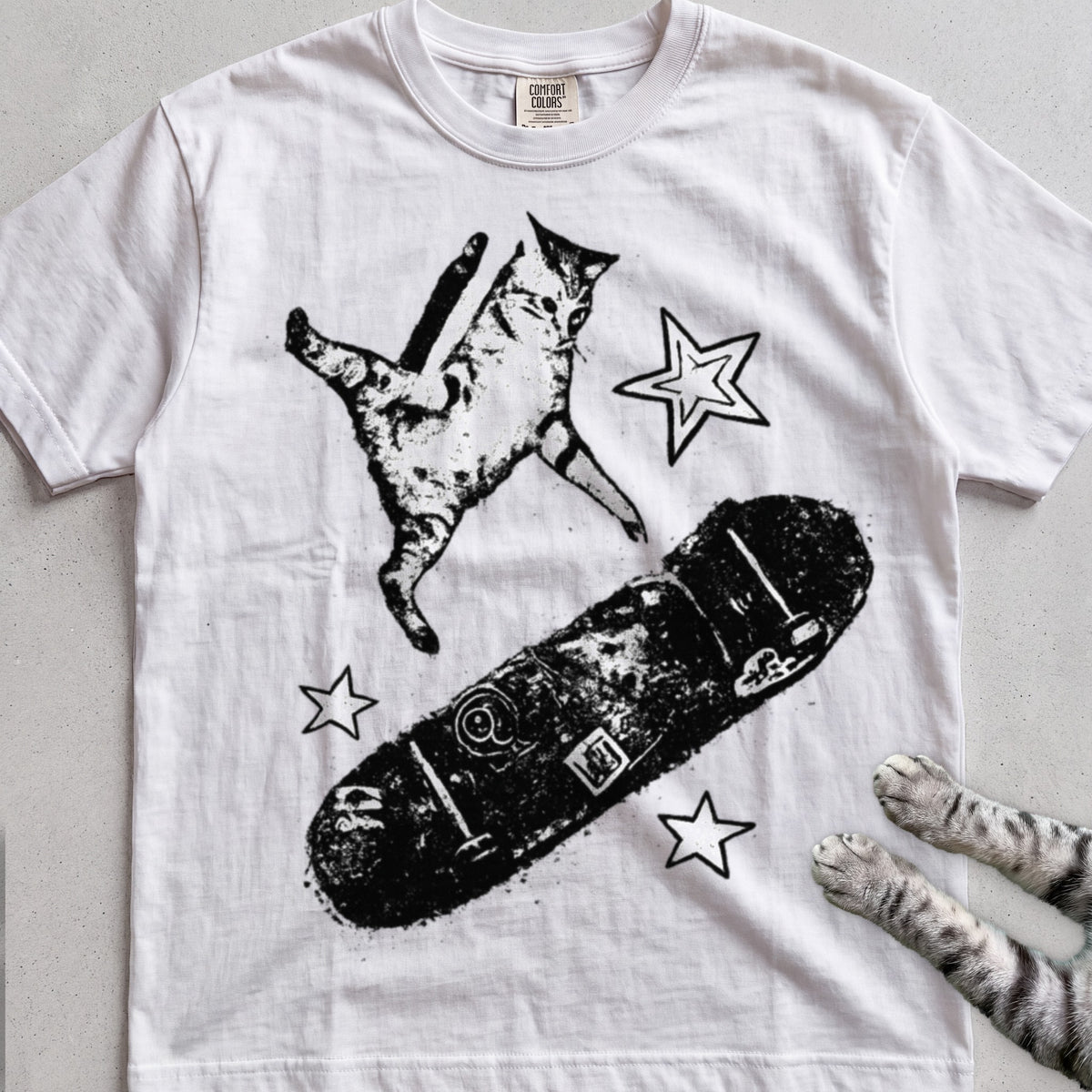 Skateboarding Cat tee, White