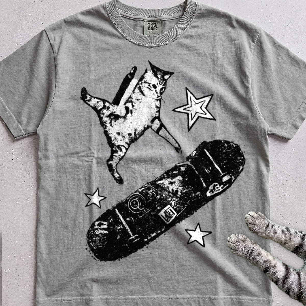 Skateboarding Cat tee, Sage